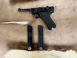 DWM Pistole 08 Parabellum mit 3 Magazinen