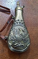 Pulvertflasche reichhaltig verziert