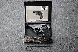 Walther PP Pistole 7,65 mm Browning .32 ACP, im Originalkarton mit Anleitung und Wechselmagazin