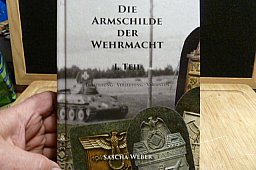Buch - Die Armschilde der Wehrmacht 1.Teil - von Sascha Weber