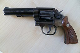 Revolver Smith & Wesson 13-2 .357 Mag.