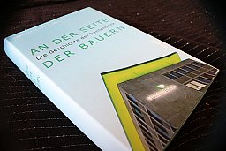 AN DER SEITE DER BAUERN - Die Geschichte der Rentenbank