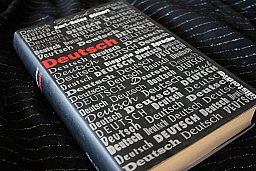 DEUTSCH - Biografie einer Sprache Karl-Heinz Göttert