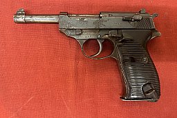 Walther P38 ac 42 – 1942 – nummerngleich – Originalzustand
