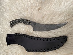 Handgeschmiedetes Messer mit Lederscheide und Hersteller Punze