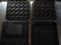 2 Zünderbüchsen für 2 cm Bodenzünder