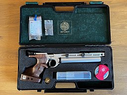 Steyr Evo 10 Matchpistole 4,5mm / Gr. L / Rechtshänder