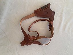 Schulderholster us Leder