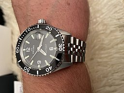 Delma Taucheruhr 500 m Wasserdicht