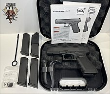 Glock 17 Gen 4 Kal. 9x19 mm – Top-Zustand | 4 Magazine | Nachleuchtende Stahlvisierung | Koffer & Z.