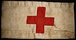 WK1 Rot Kreuz Armbinde, feldmäßig, getragen