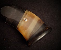 Griffstück Horn oder Knochen für Revolver, unbekannt, Bastelteil