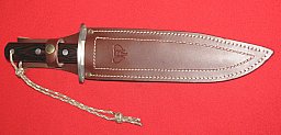Großes Jagdmesser mit Lederscheide, gut verarbeitet und scharf