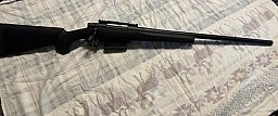 Howa 1500 6,5 PRC mit Stahlschiene, Speedgrip und Legacy Magazinkasten