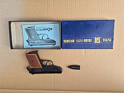 Selbstlade-Signal-Pistole Röhm RG 9 (Kal. 9mm P.A.K.)