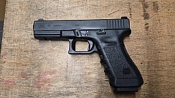 Glock 17 Gen 3 9 mm Luger im originalen Zustand