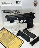 Pistole Beretta Mod. 92 F (Kal. 9mm Para) – inkl. Pachmayr-Griffen, Picatinny-Schiene & OVP-Anleitun