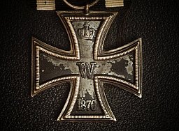 1870 Eisernes Kreuz 2.Klasse, getragen, gestufter Eisenkern, 3-Teilig, Reduktion, magnetisch