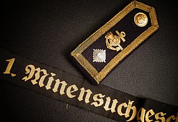 Kriegsmarine Schulterstück und Mützenband 1.Minensuchgeschwader, WK2