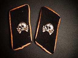 WH Panzer Waffe Kragenspiegel, Eisen-Totenkopf, getragen, WK2