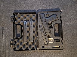 Zoraki 925 9mm P.A.K. schwarz + 2 Magazine