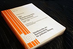 Die Bundesrepublik Deutschland - Vorgeschichte und Geschichte 1945-1983 Helmut Kistler