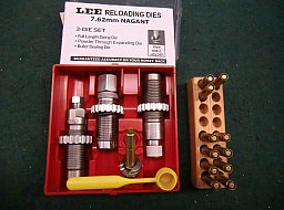 LEE Matritzensatz 7,62mmNagant (Revolver) 3 Die Set Full Length mit Hülsenhalter 6 **unbenutzt