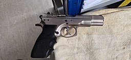 Smith & Wesson