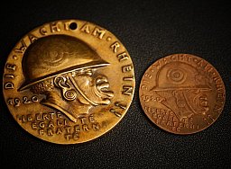 1920 Schandmedaille und Plakette aus Bronze, DIE WACHT AM RHEIN, WK1