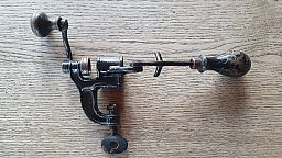 Historische Vorrichtung zur Schrotpatronen Herstellung