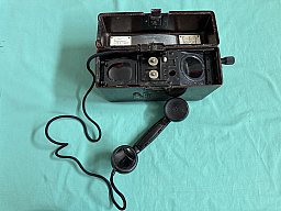 ==> Original 2.Weltkrieg -Wehrmacht Feldtelefon sehr gut erhalten aus Sammlung-Selten so Bakelit!1A