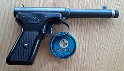 Luftpistole LOV 2 (Lovena, CSSR) mit Diabolo