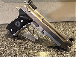 BERETTA Mod. 92 FS INOX Stainless 9x19 Luger Neuwertig Top