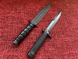 ==>Aus Sammlung 2 Original U.S .Ontario Kampfmesser -Survival -Dolch- Navy&Army selten so hochwerti!