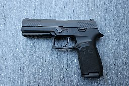 Sig Sauer P320 Full-Size 9×19 mm 9mm Luger Selbstladepistole