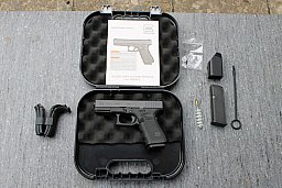 Glock 19 Pistole Gen 4 9mmLuger 9x19 Original Koffer + Zubehör