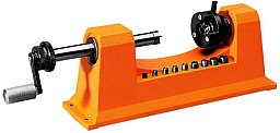 Lyman Hülsentrimmer #7862009 - Universal Case Trimmer Kit 9Pilots UniversalHH mit Carbide/Hartmetall