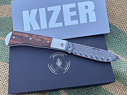 Kizer Trestle D Damascus Aluminum & Leopard Wood Zweihandtaschenmesser