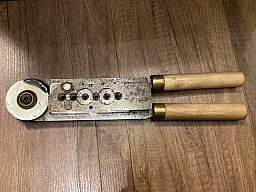 6 - fach 9mm Para GIEßZANGE / Kokille Dia.356 - 135gr. RN mit Rand BB von Klaus Wich mit Griffen