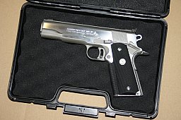 orig. -Stainless Steel- 1911er Colt Government "Gold Cup National Match" im Kal. .45ACP -WIE NEU-