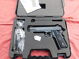 Taurus 1911 Pistole Kal. 45 ACP, neu im Koffer mit Zubehör