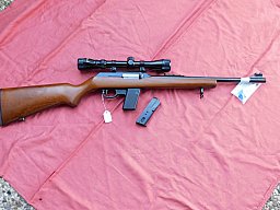 Marlin Camp Carbine Kal. 9mm Luger, 2 x 10 Schuss Magazine, mit ZF, meiner Meinung neuwertig