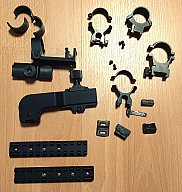 Seitenmontageteile, Wärmebild-/Zielfernrohradapter, Montageteile, Konvolut