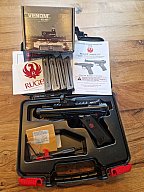 Ruger Mark IV Tactical .22 l.r. | Vortex Venom Red-Dot Visier | 4 Magazine | Top Zustand