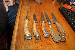 5 JAGDMESSER + TRACHTENMESSER URALT 5 JAGDMESSER