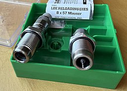 Lee Reloading Dies Matrizensatz für das Kaliber 8 x 57 Mauser