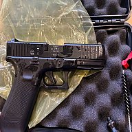 Glock 17 Gen5 Schreckschuss Pistole Schwarz 9 mm P.A.K.