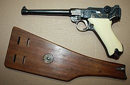 orig. deutsche WK1 Marine Luger P04 "gold & voll graviert" im Kal. 9x19 -mit Anschlagbrett-