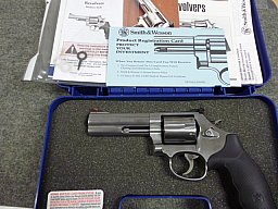 1 Revolver Smith & Wesson 686-6, Kal. .357Mag