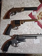 Diverse Deko Revolver
